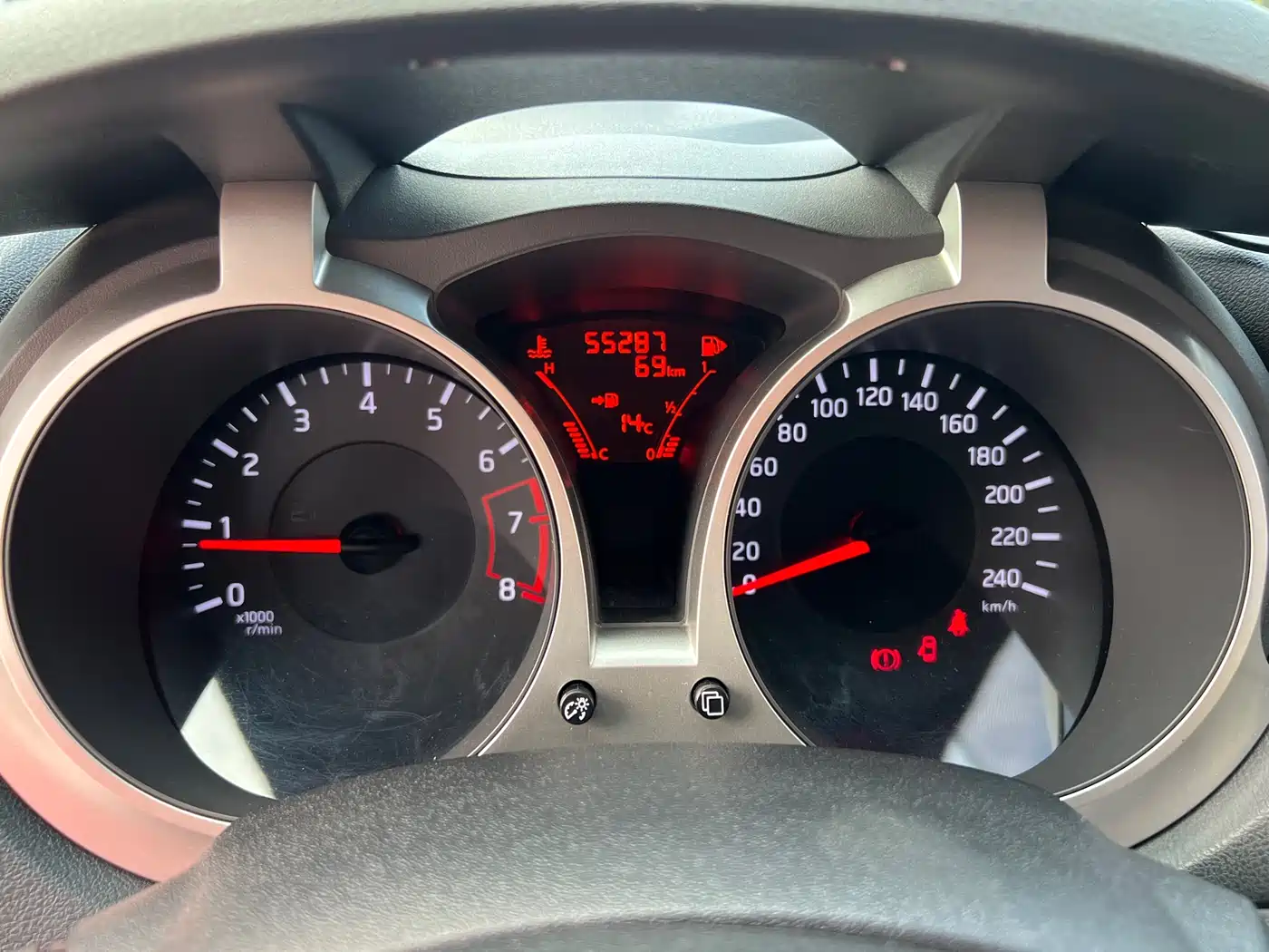 Photo 16 - Infiniti ESQ
