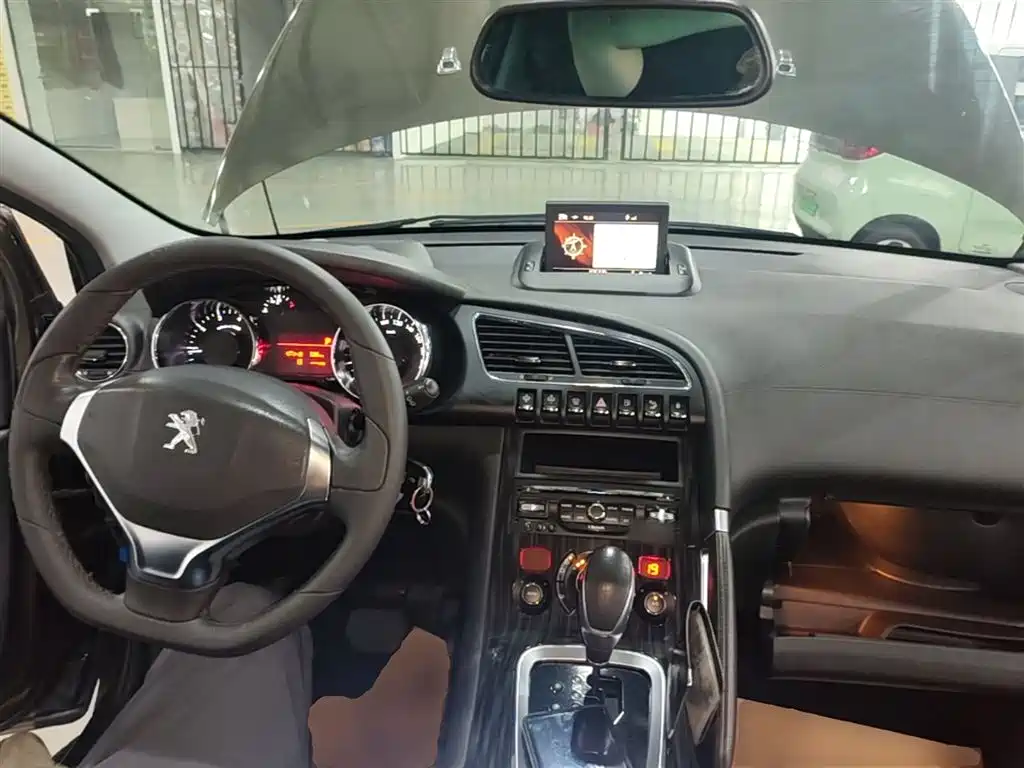 Peugeot 3008 2013 1.6THP Automatic Prestige Edition фото 10