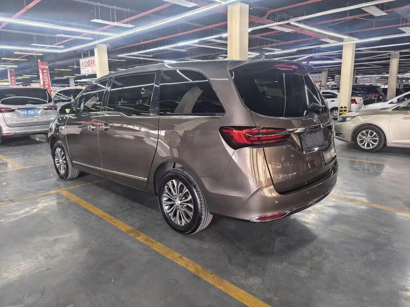 Buick GL8 2021 Land Business Class 652T Luxury фото 5