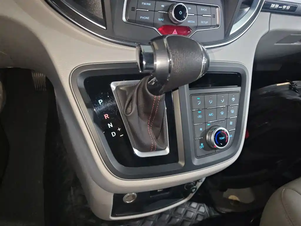 JAC Refine Refine M4 2023 2022 2.0TGDI Auto Business Travel Edition