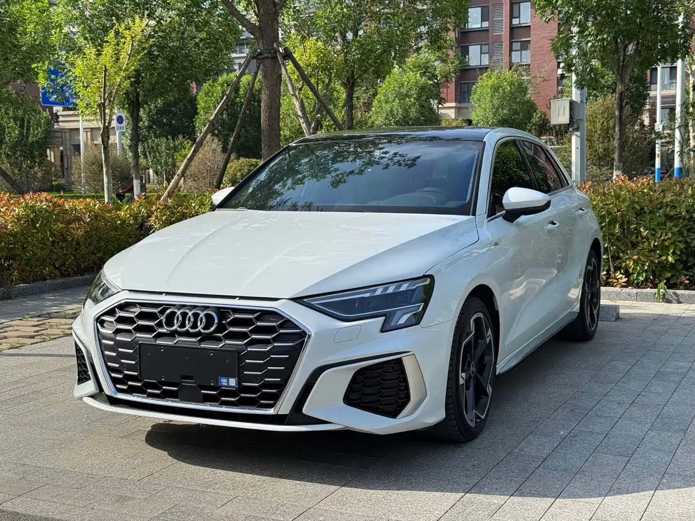 Audi A3 2023 Facelift Sportback 35 TFSI Luxury Sport фото 2