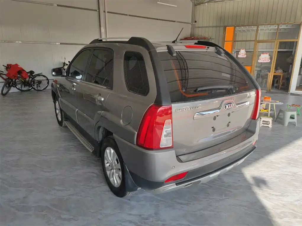 Kia Sportage 2013 2.0L Manual 2WD GL фото 23