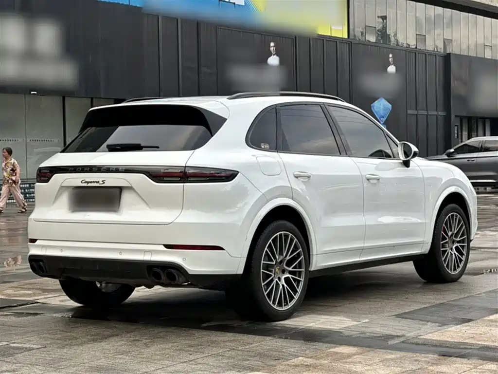 Porsche Cayenne 2023 Cayenne S 2.9T Platinum Edition фото 8