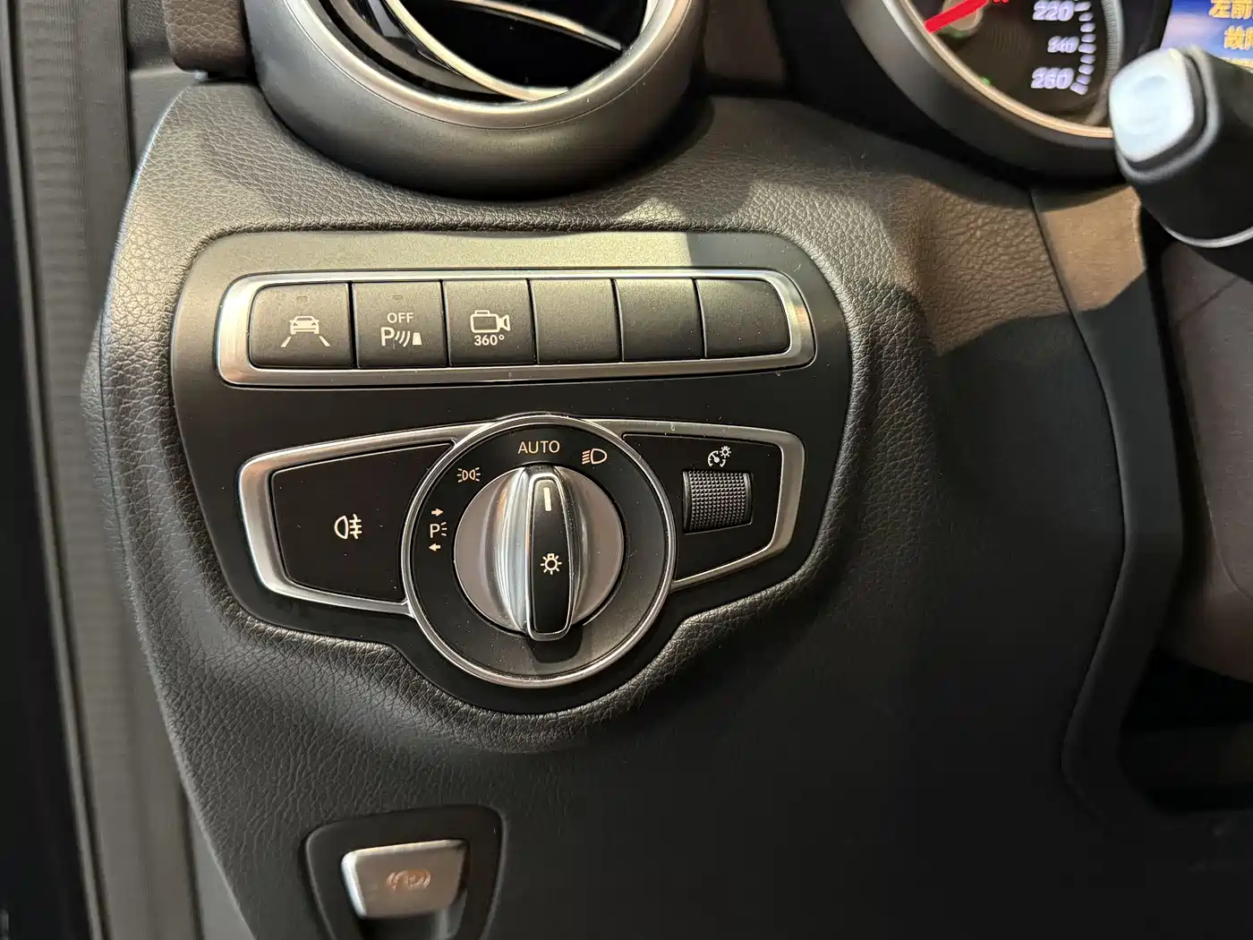Mercedes-Benz GLC 2019 GLC 300 L 4MATIC Dynamic фото 5