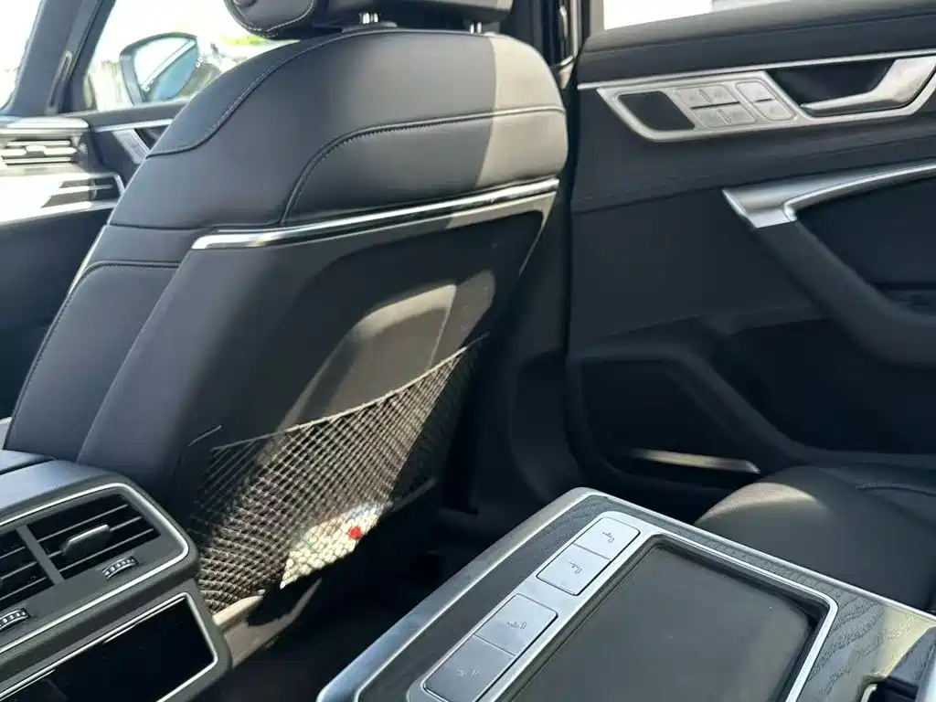 Audi A6L 2026 2026 Model Year 55 TFSI quattro Exclusive Dynamic