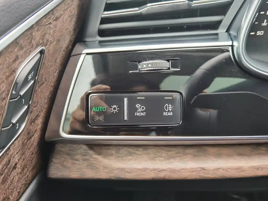 Audi Q7 2025 2025 55 TFSI quattro S line Sport