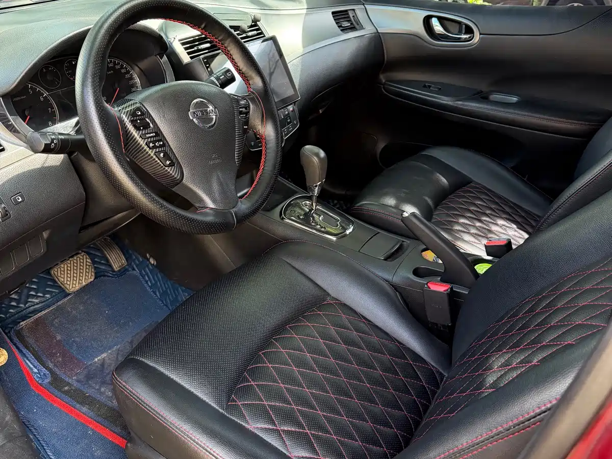 Фото 4 - Nissan Tiida