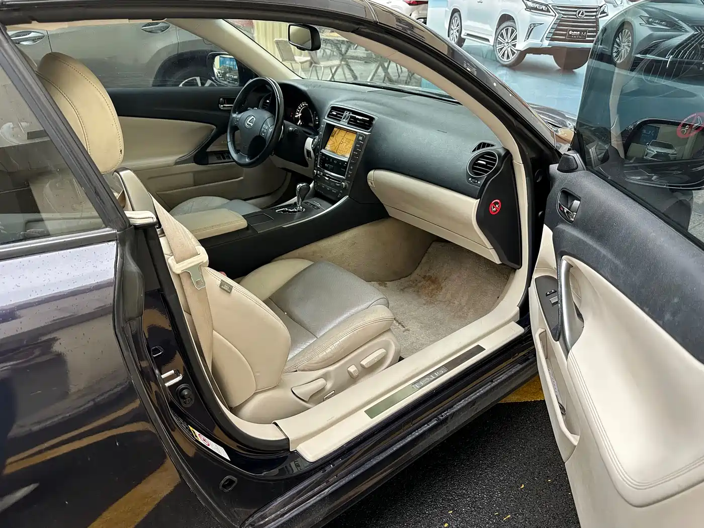 Lexus IS 2009 300C фото 20