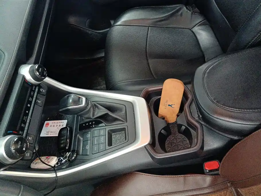 Toyota RAV4 Rongfang 2021 2.0L CVT 4WD Trend PLUS фото 16