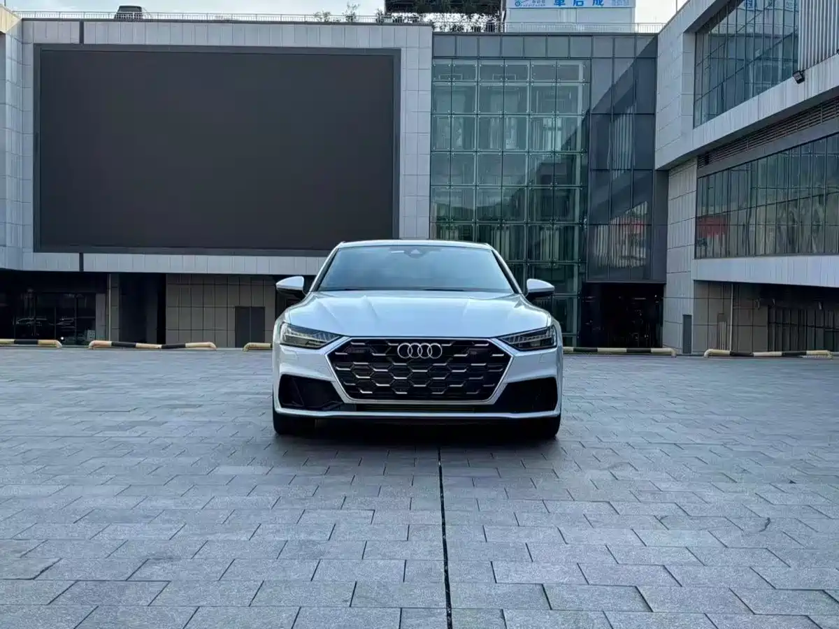 Audi A7 2024 45 TFSI Premium Selection фото 3