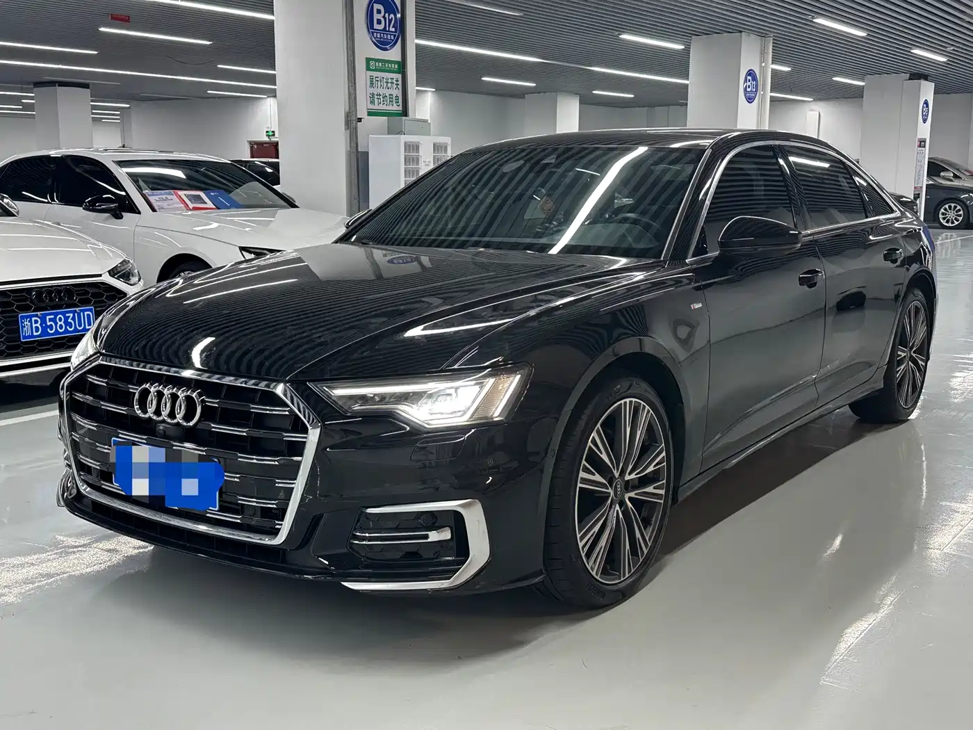 Фото 1 - Audi A6L