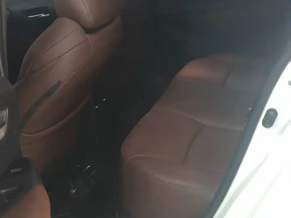 Toyota Levin 2022 185T CVT Luxury Edition фото 7