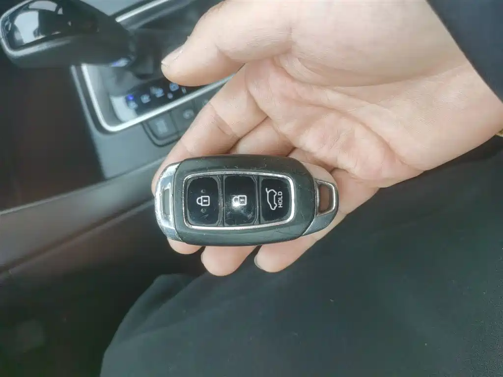 Hyundai Beijing Hyundai ix35 2019 2.0L Automatic 2WD Zhiyong·Enjoy China V фото 17