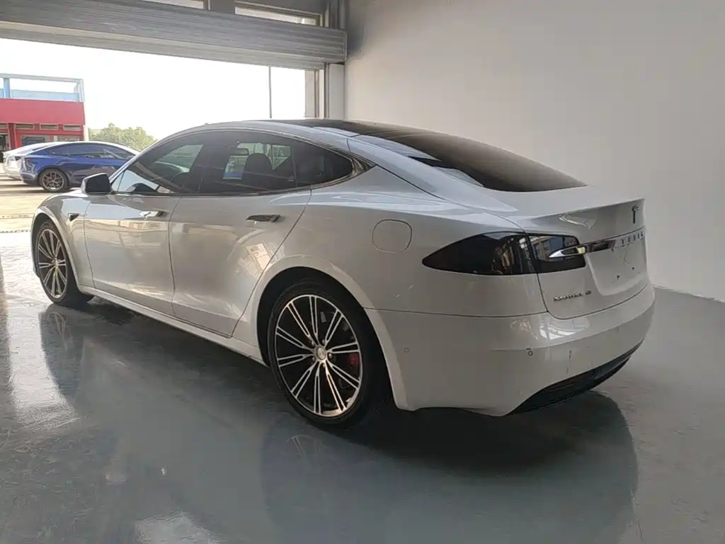 Tesla Model S 2019 2017 Model S 75D Standard Range