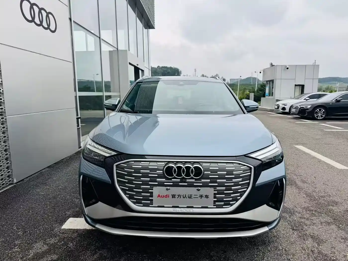 AUDI Q4 E TRON