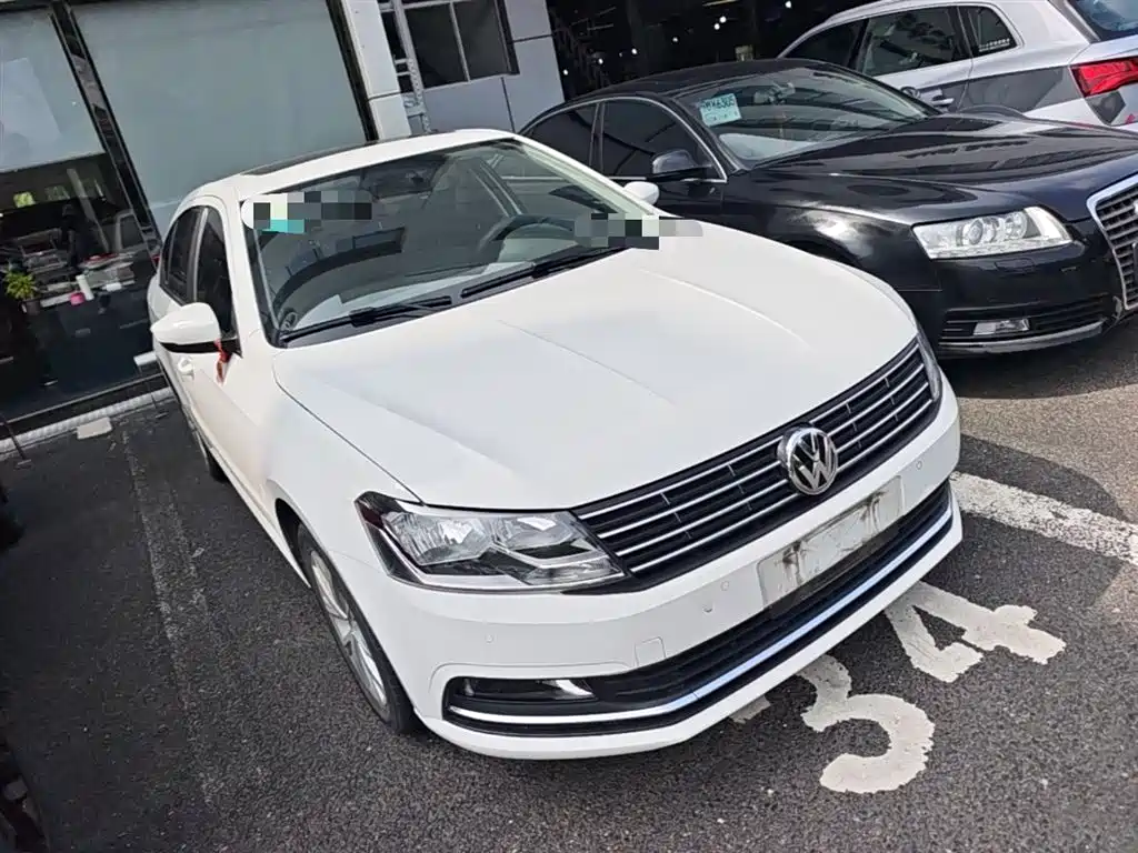 Volkswagen Lavida 2017 1.6L Automatic Comfort Edition фото 7
