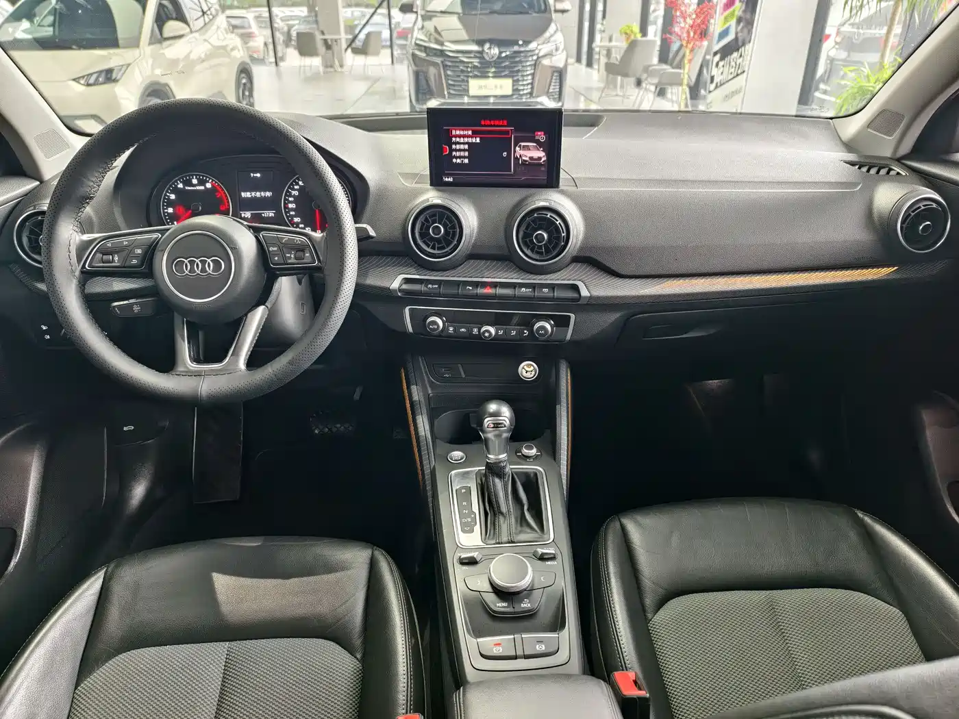 Audi Q2L 2020 35 TFSI Fashion Elegance Model фото 10