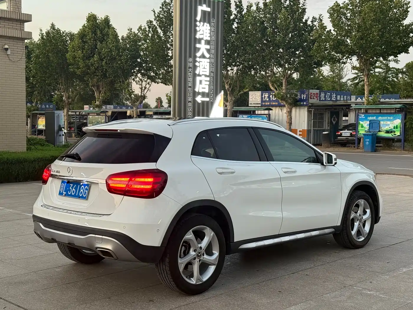 Mercedes-Benz GLA 2017 GLA 200 Dynamic фото 3