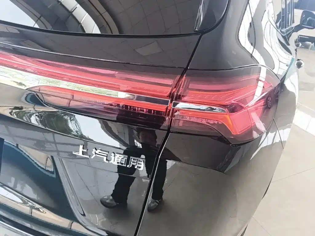 Buick Envision Plus 2025 2025 Enclave Plus 28T 2WD Platinum Edition