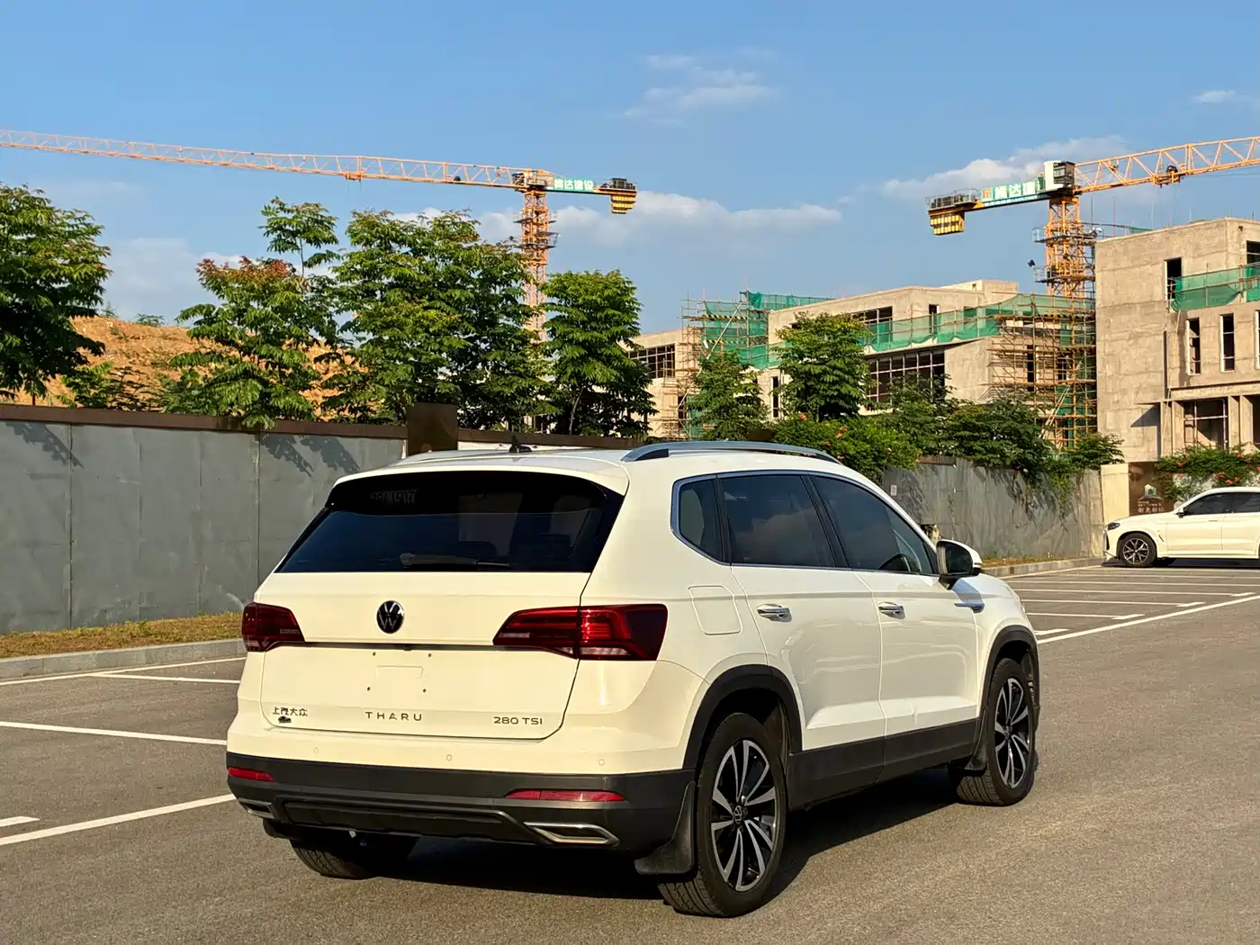 Volkswagen Tharu 2021 Model 280TSI 2WD Luxury Edition фото 6