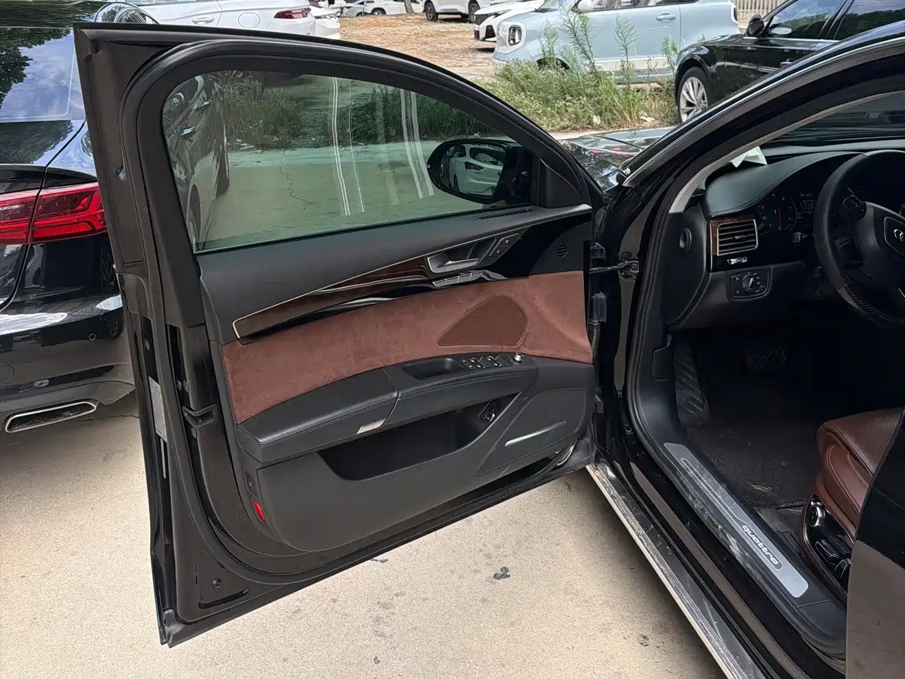 Фото 8 - Audi A8