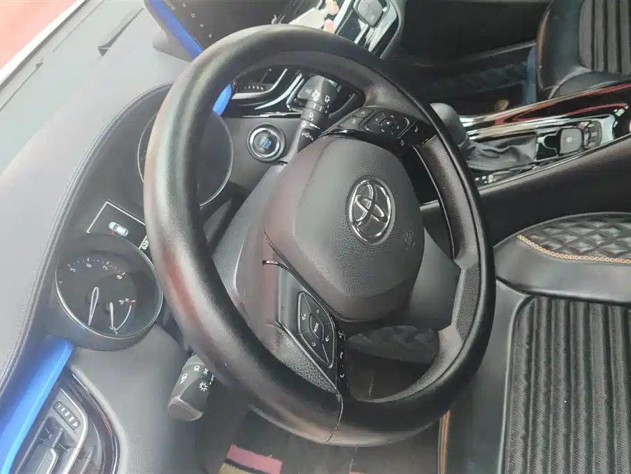 Toyota IZOA 2020 2.0L Yi Xiang Edition фото 15