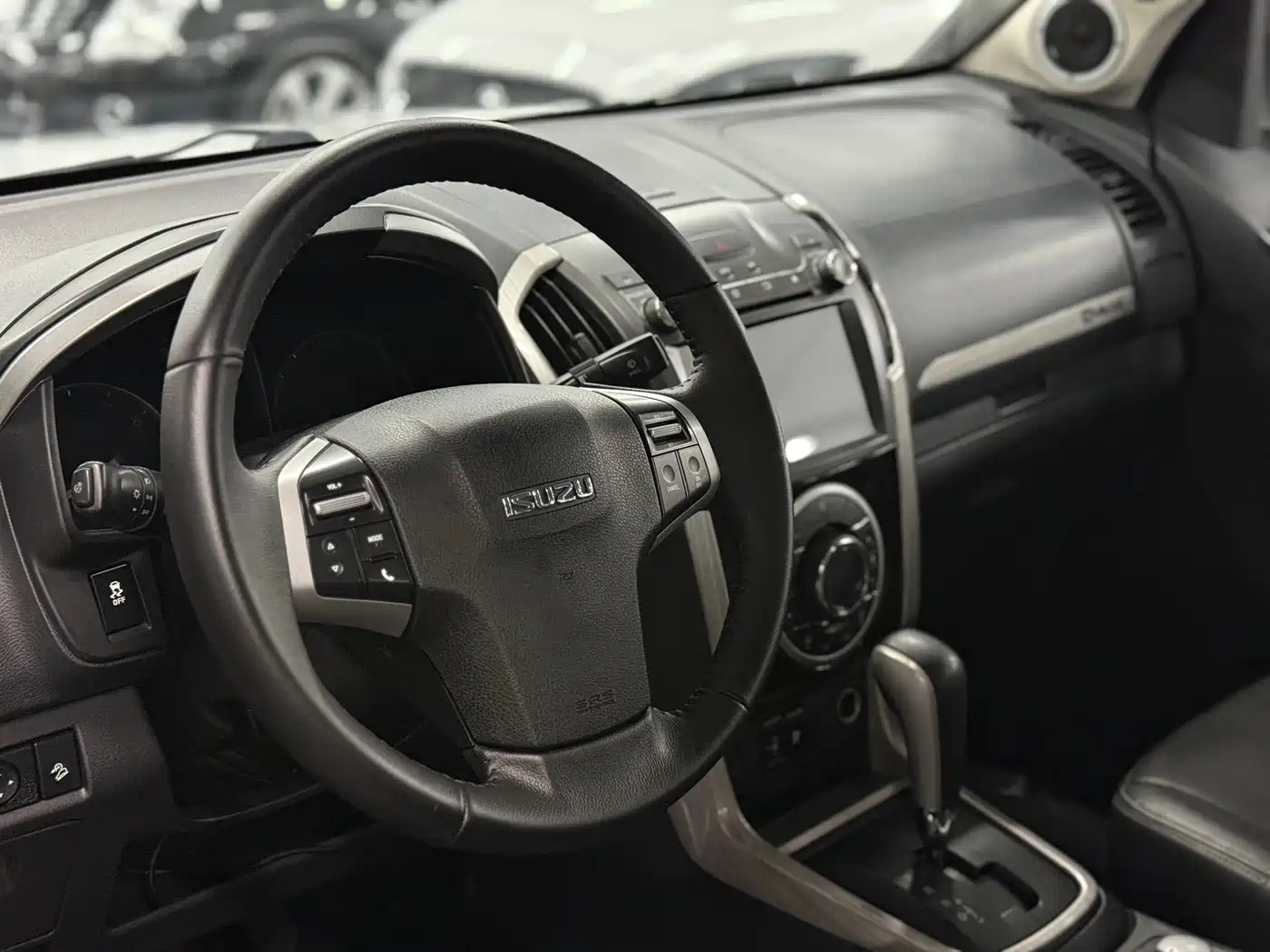 Фото 7 - Isuzu D-MAX