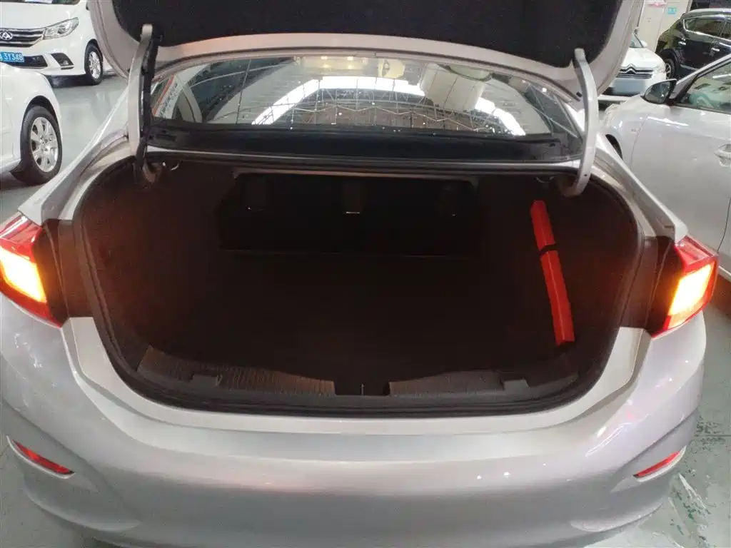 Chevrolet Cruze 2018 Redline 320 Automatic Pioneer Edition фото 18