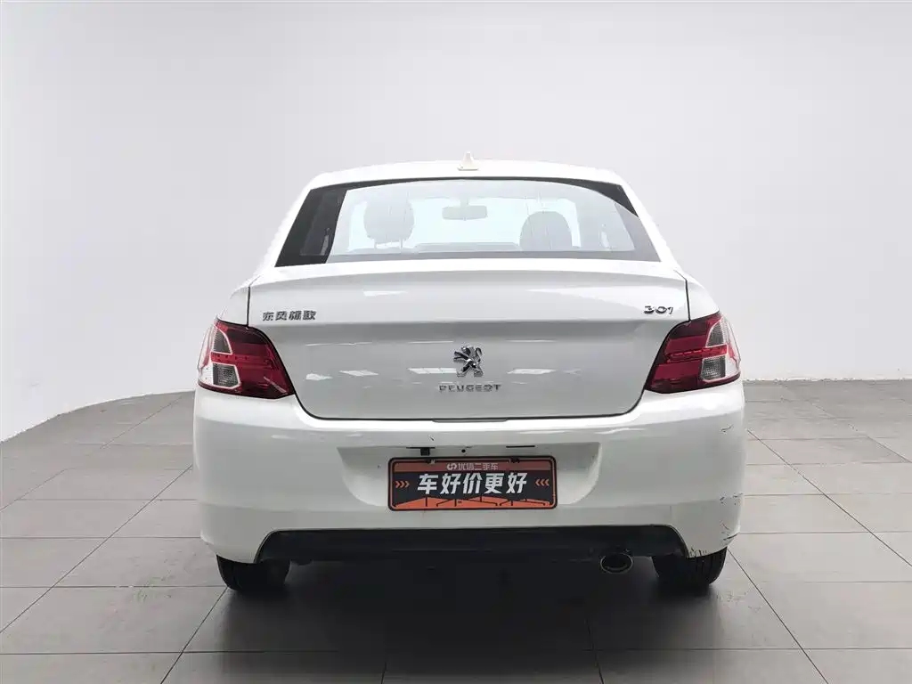 Peugeot 301 2016 1.6L Manual Comfort Edition фото 4