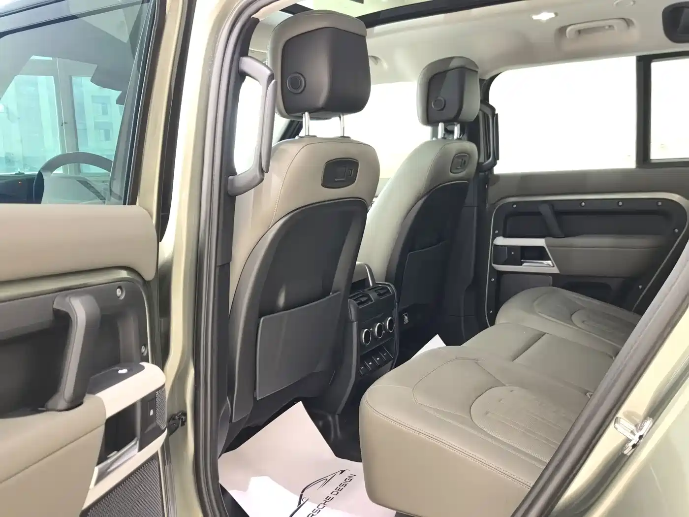 Фото 5 - Land Rover Defender