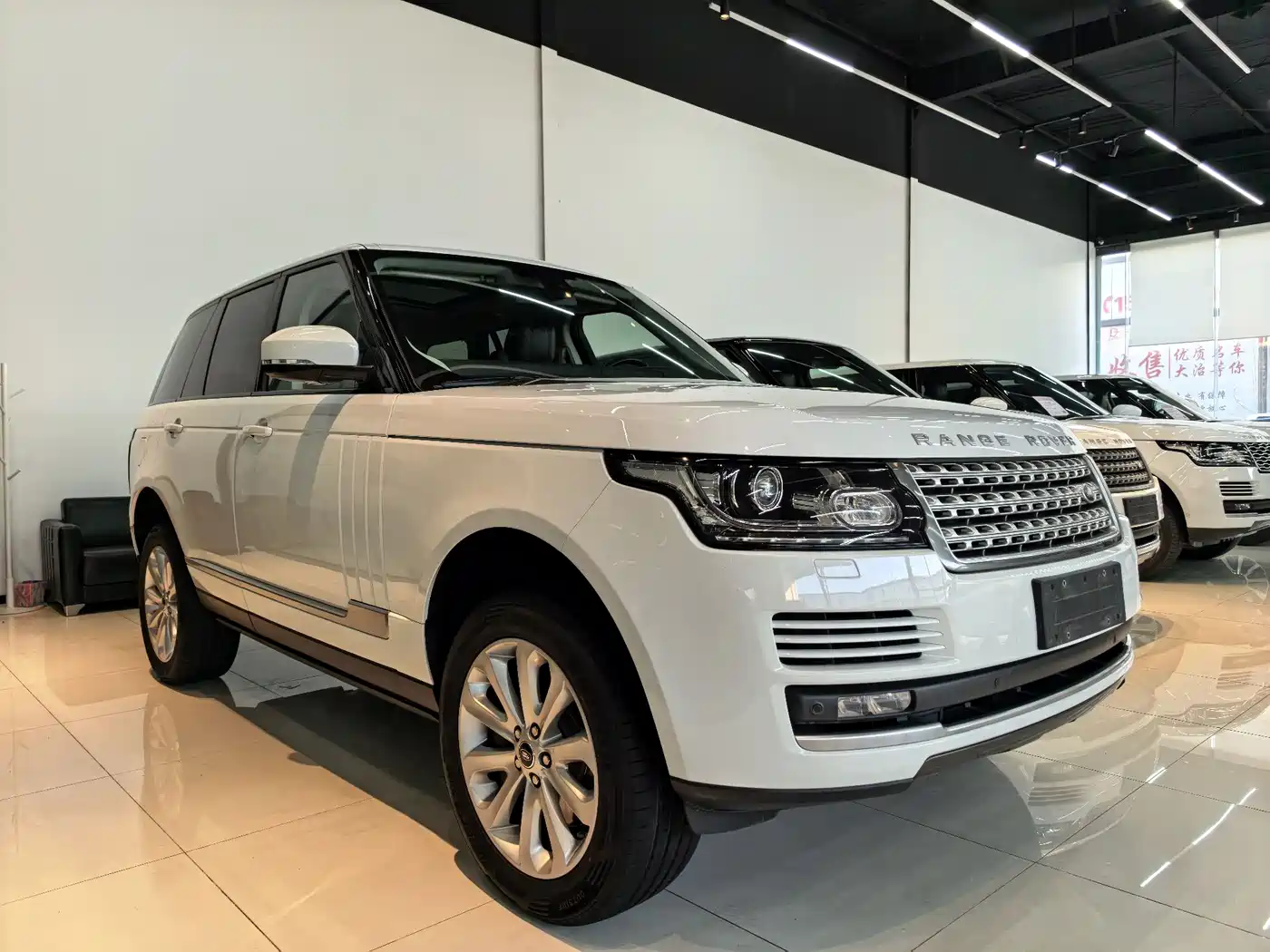 Land Rover Range Rover 2013 NA 5.0 V8 Vogue