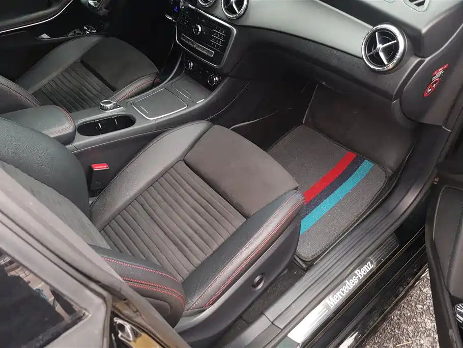 Mercedes-Benz CLA (Import) 2017 Facelift CLA 220 4MATIC фото 8