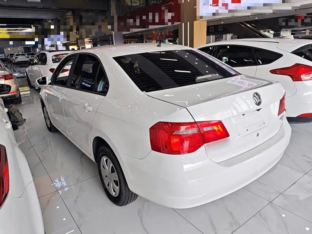 Volkswagen Jetta 2015 1.6L Auto Trend фото 5