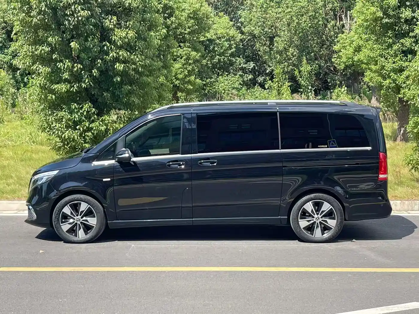 Mercedes-Benz V-Class 2022 V 260 Prestige Edition фото 7