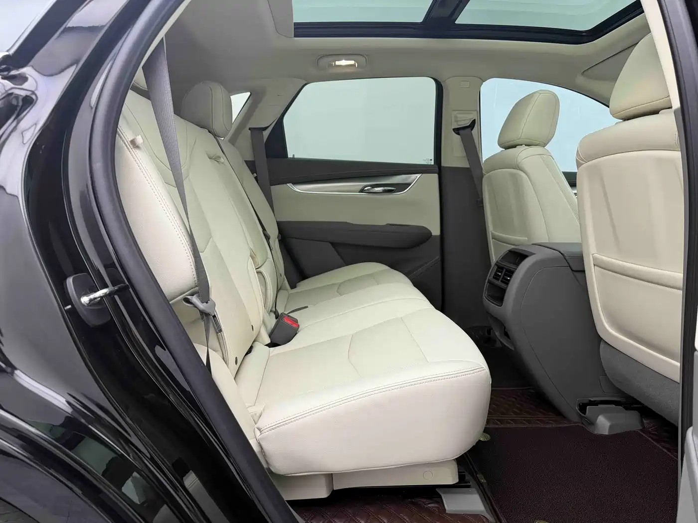 Cadillac XT5 2023 2.0T 2WD Fashion Edition фото 19