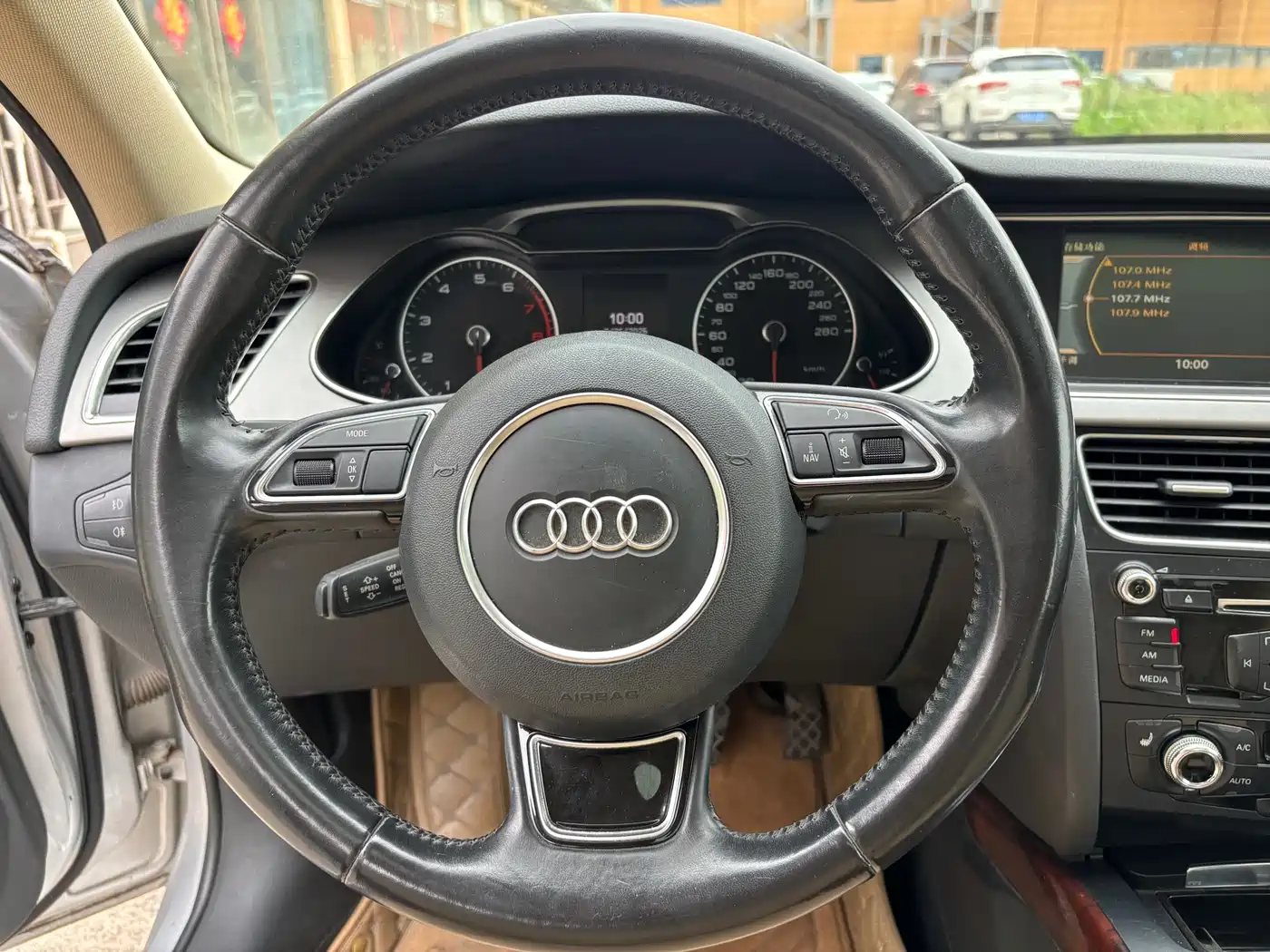 Audi A4L 2015 35 TFSI Auto Comfort фото 8