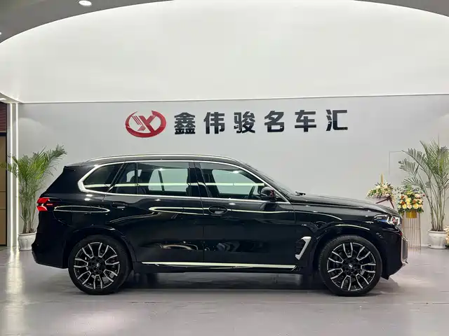 BMW X5 2023 xDrive 40Li M Sport Package — фото 5