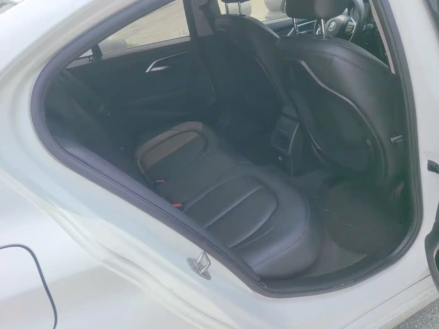 BMW 1 Series 2017 118i Sport фото 17