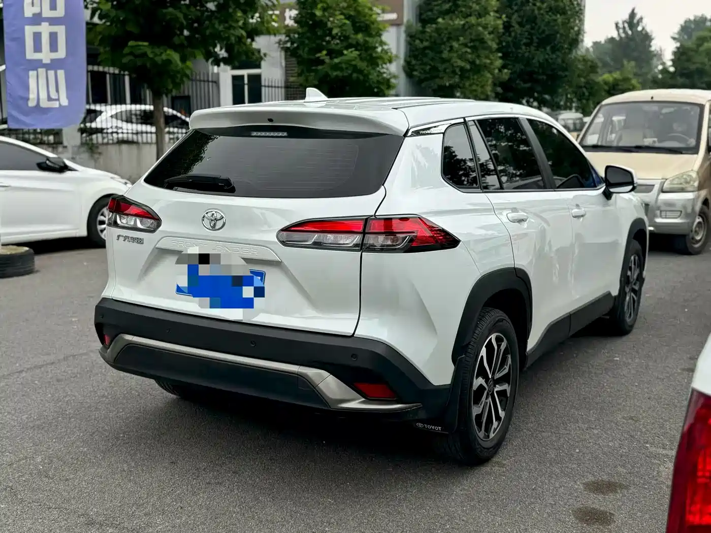 Toyota Frontlander 2024 2.0L CVT Luxury Edition фото 5