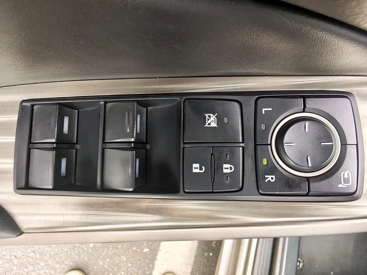 Lexus IS 2017 300 Fashion Edition фото 22