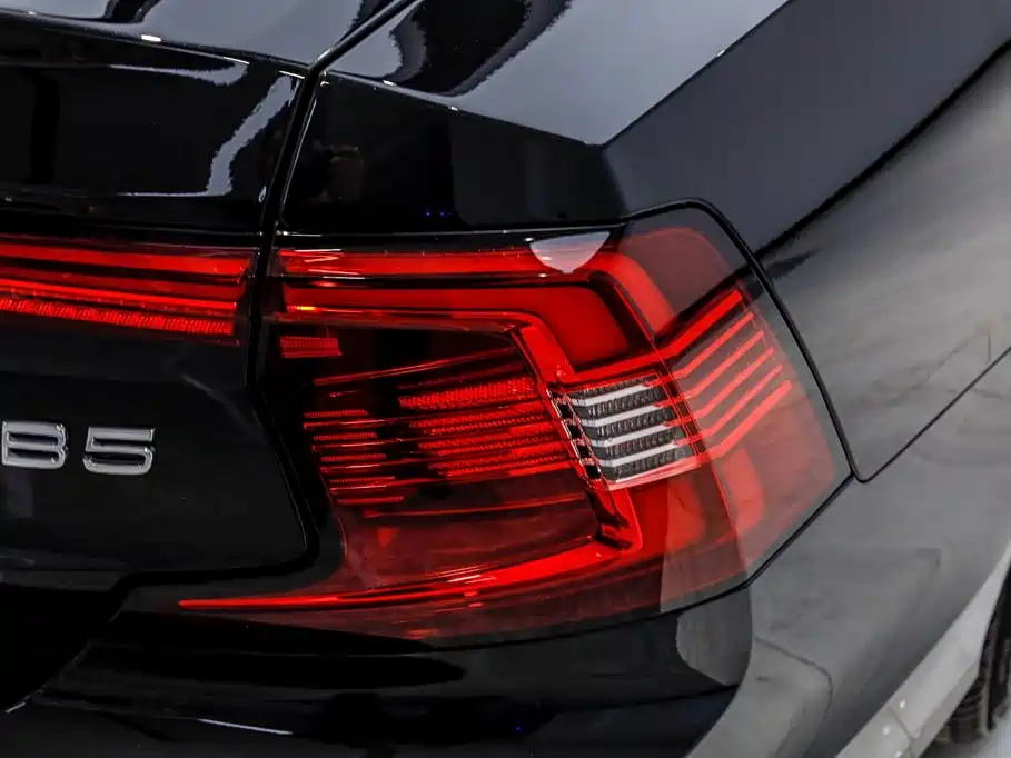 Volvo S90 2025 2024 B5 Momentum Luxury Edition