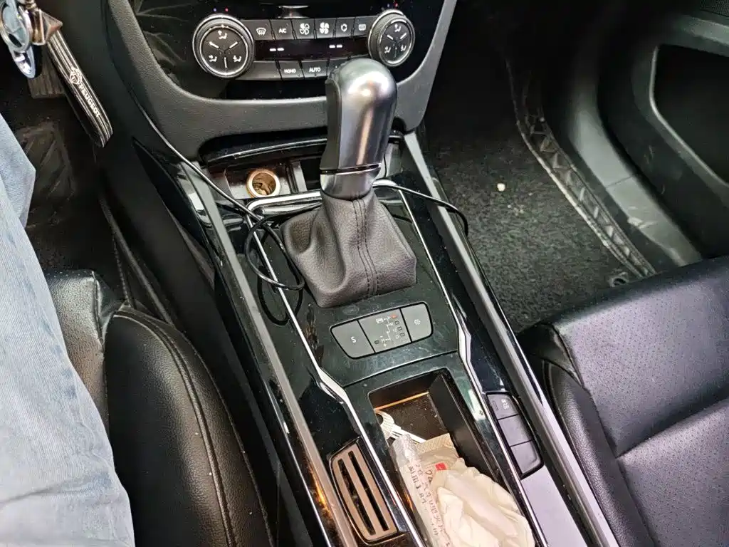 صورة 15 - Peugeot 508