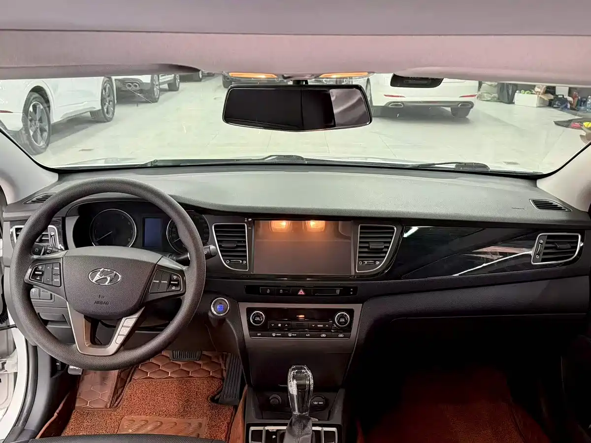 Hyundai Mistra 2014 1.8L Auto Smart GLS фото 6