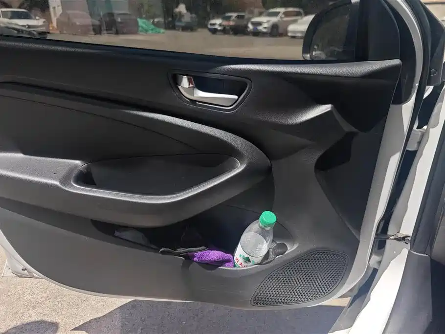 Hyundai Verna 2020 1.4L Manual GL Renewal Edition фото 7