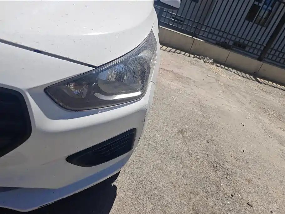 Hyundai Verna 2020 1.4L Manual GL Renewal Edition фото 5