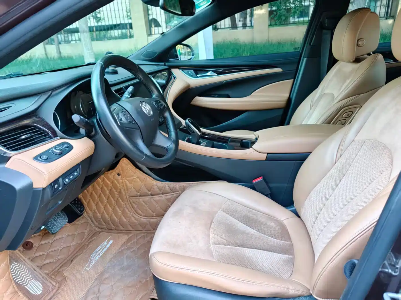 Buick LaCrosse 2016 Model 28T Luxury фото 9
