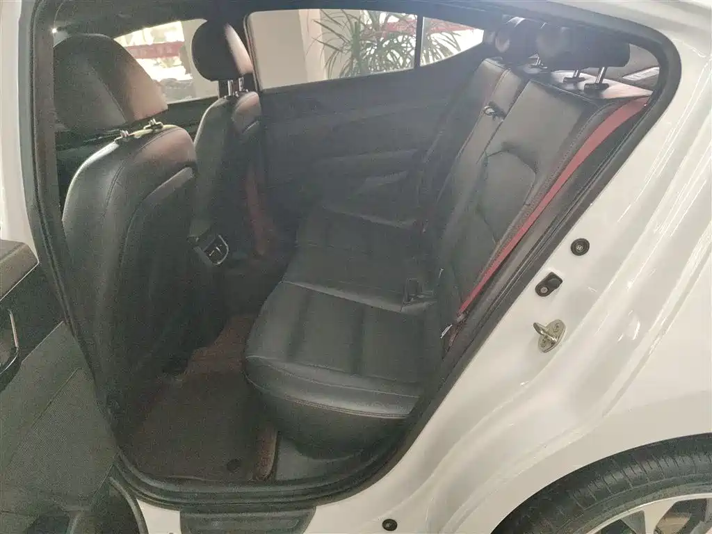 Hyundai Elantra 2019 1.4T Dual-clutch XuanDong·Vitality Type фото 17