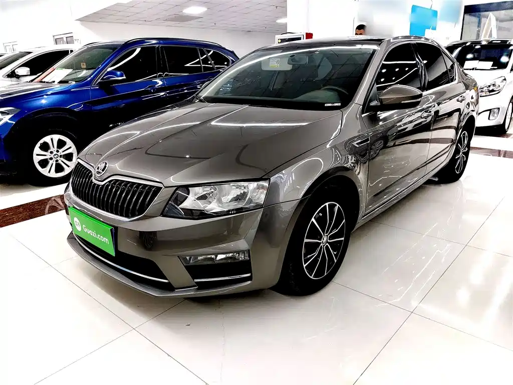 Škoda Octavia 2017 1.6L Automatic Smart Edition