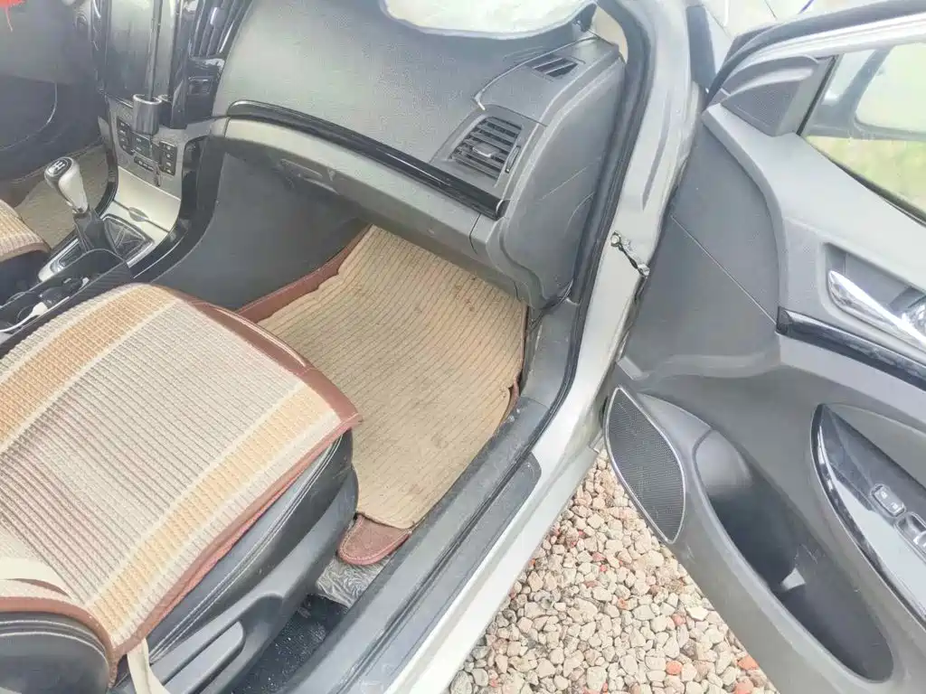 BYD Surui 2014 2013 1.5L Manual Premium