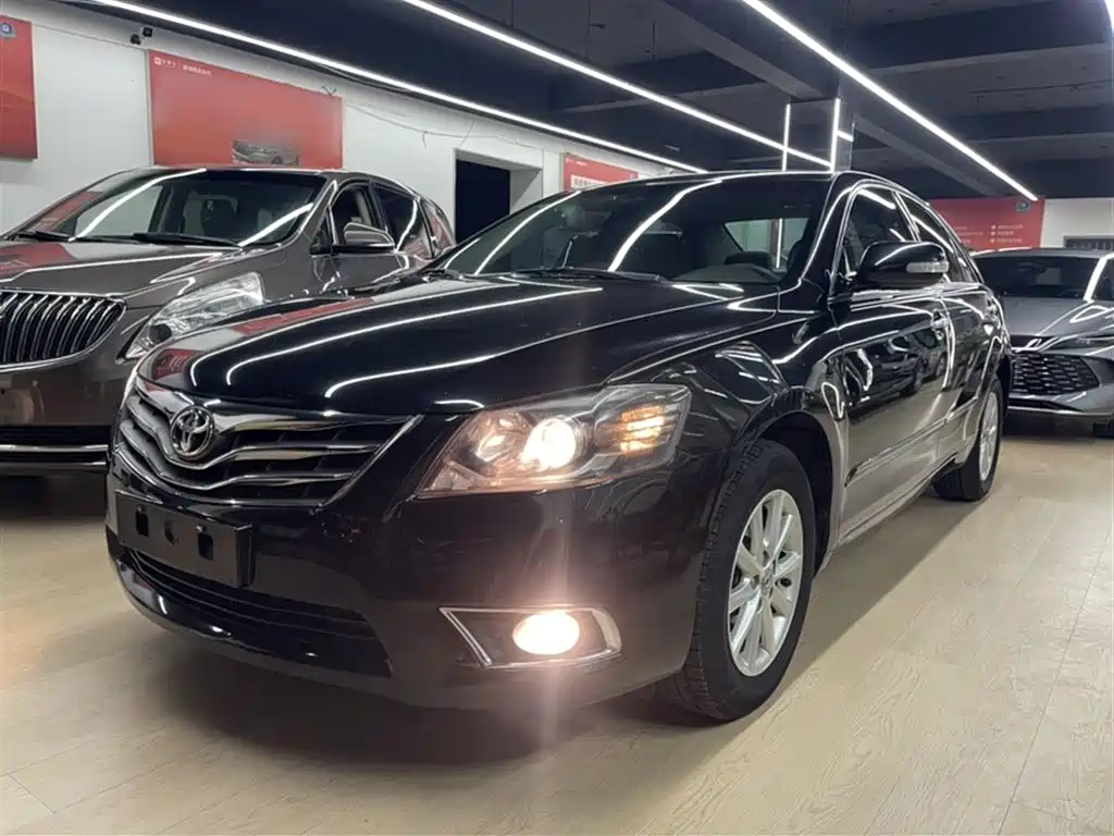 Toyota Camry 2013 200E Classic Elite Edition фото 11